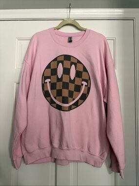 Gildan Pink Heavy Blend Crewneck Sweatshirt